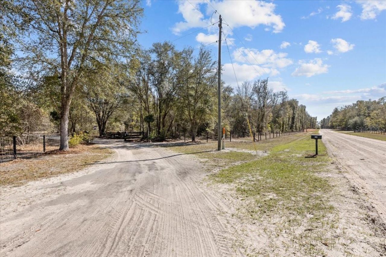 771 & 775 SW Choctaw Avenue, Fort White, FL 32038 Photo