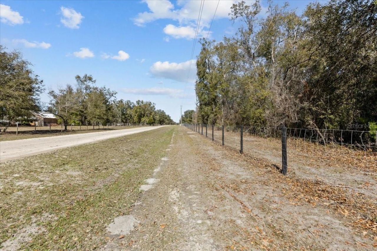 771 & 775 SW Choctaw Avenue, Fort White, FL 32038 Photo