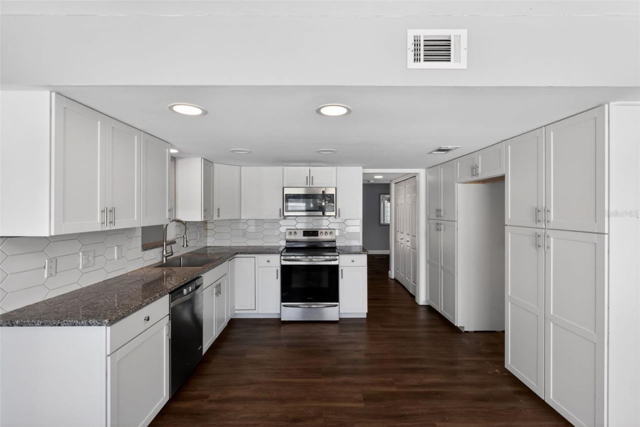 7525 E Applewood Drive , Inverness, FL 34450 Photo