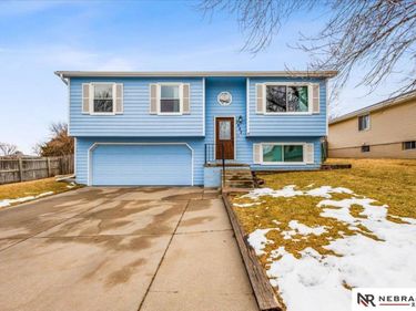 5027 W Sparrow Lane, Lincoln, NE 68528