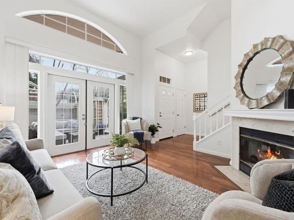 444 San Antonio Road, Unit 1A, Palo Alto, CA 94306