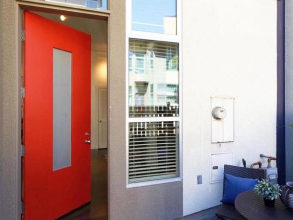 18 Ambler Lane, Oakland, CA 94608