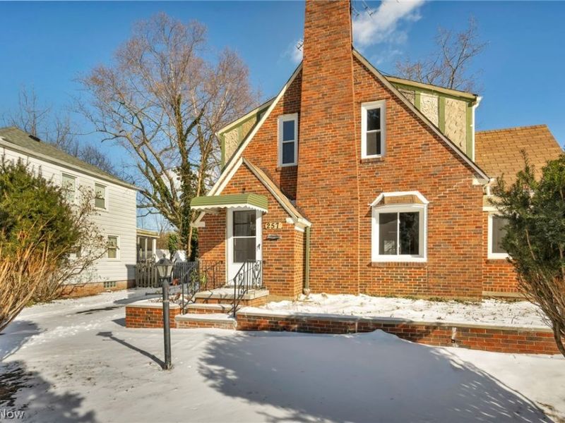 257 E 270th Street, Euclid, OH 44132 Photo 3