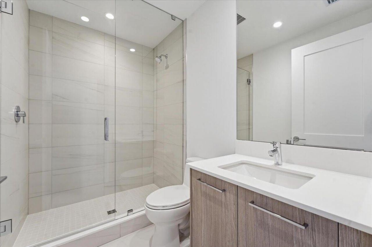 151 N Seabreeze Boulevard, Unit 2204 E, Fort Lauderdale, FL 33304 Photo