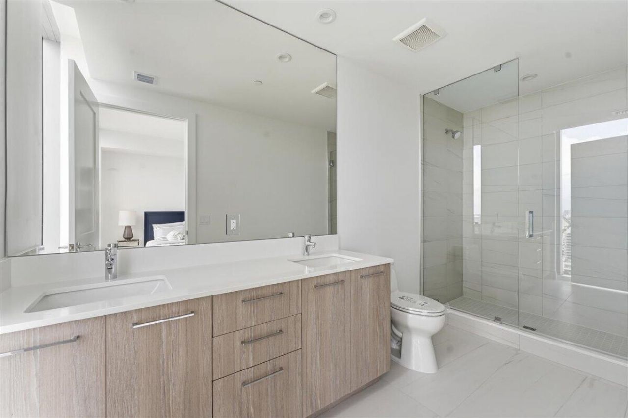 151 N Seabreeze Boulevard, Unit 2204 E, Fort Lauderdale, FL 33304 Photo