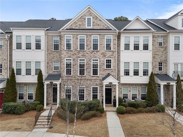 653 Hanlon Way , Alpharetta, GA 30009