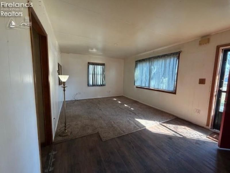 1302 Fleetwood Drive, Fremont, OH 43420 Photo 11