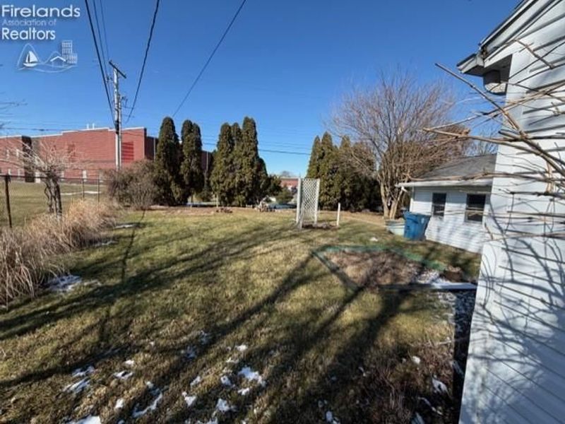 1302 Fleetwood Drive, Fremont, OH 43420 Photo 13