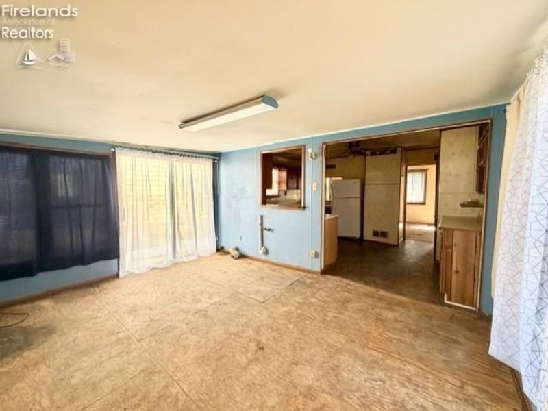 1302 Fleetwood Drive, Fremont, OH 43420 Photo 5