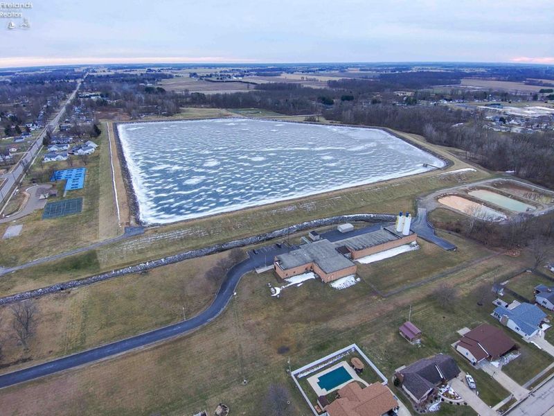 119 Warnecke Drive, Clyde, OH 43410 Photo 9