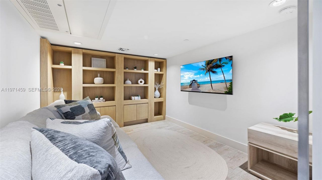 102 24th St, Unit 904, Miami Beach, FL 33139 Photo