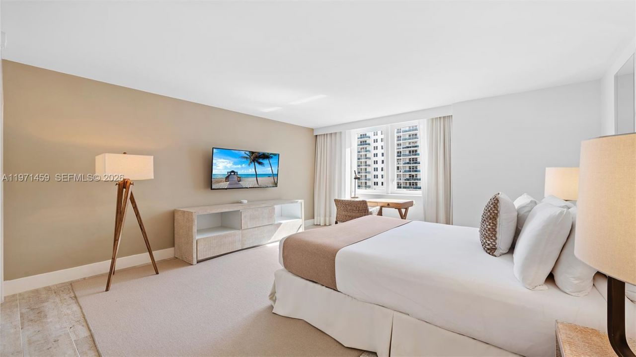 102 24th St, Unit 904, Miami Beach, FL 33139 Photo