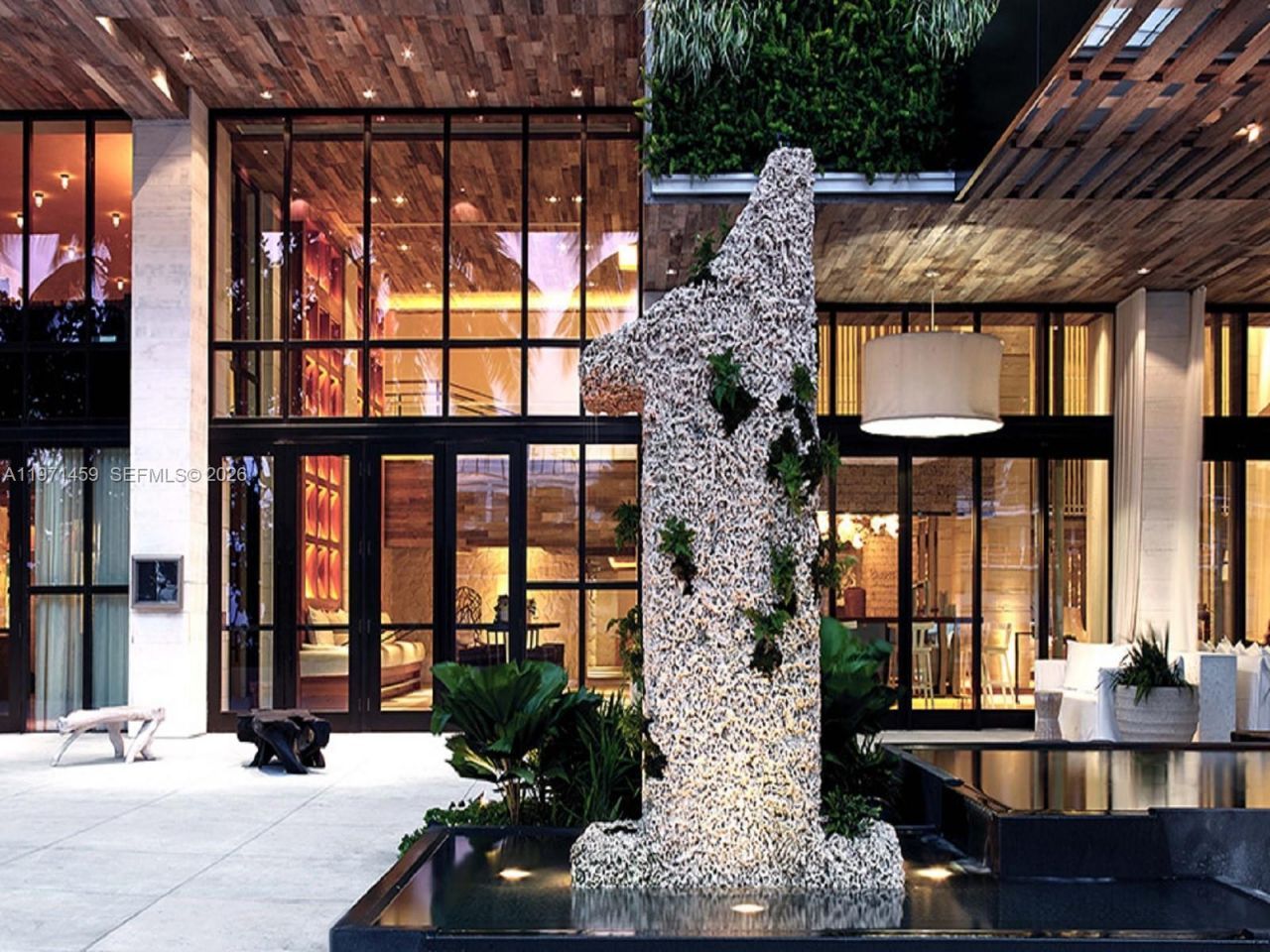 102 24th St, Unit 904, Miami Beach, FL 33139 Photo