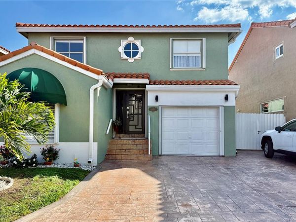 8648 NW 1st Ln, Miami, FL 33126