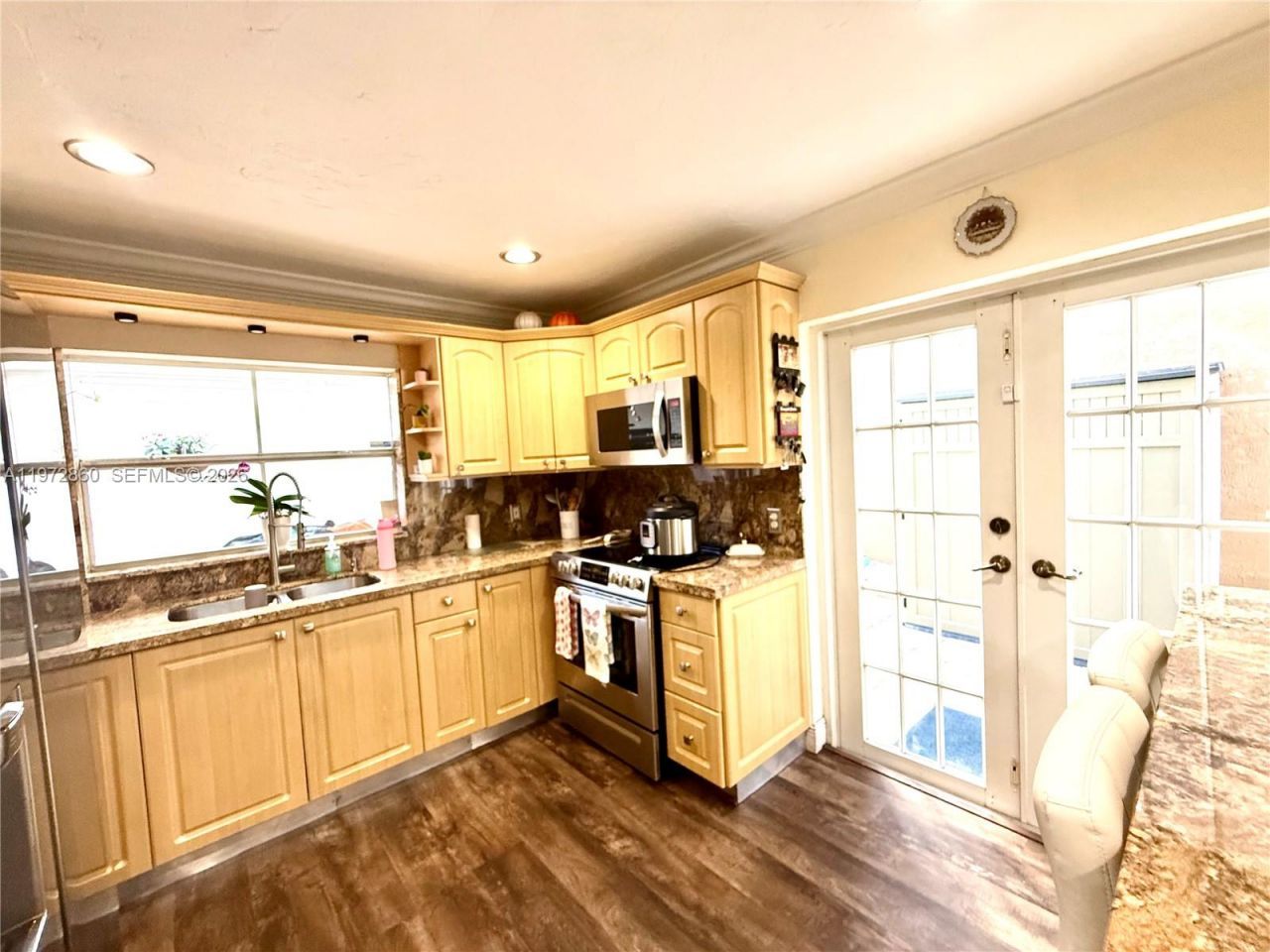 8648 NW 1st Ln, Miami, FL 33126 Photo