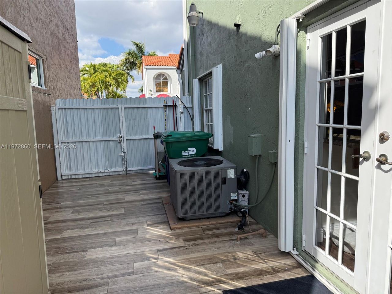 8648 NW 1st Ln, Miami, FL 33126 Photo