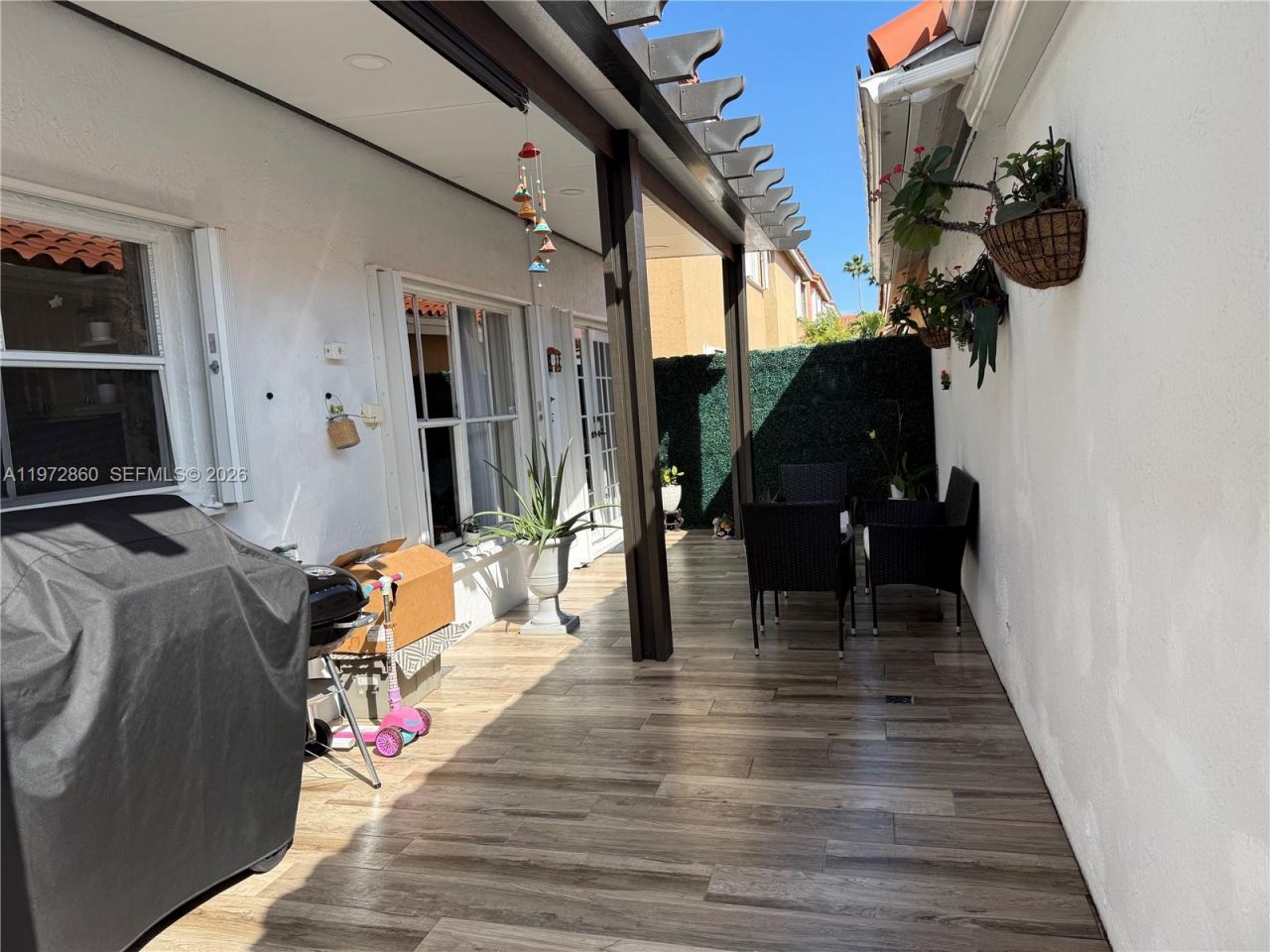 8648 NW 1st Ln, Miami, FL 33126 Photo