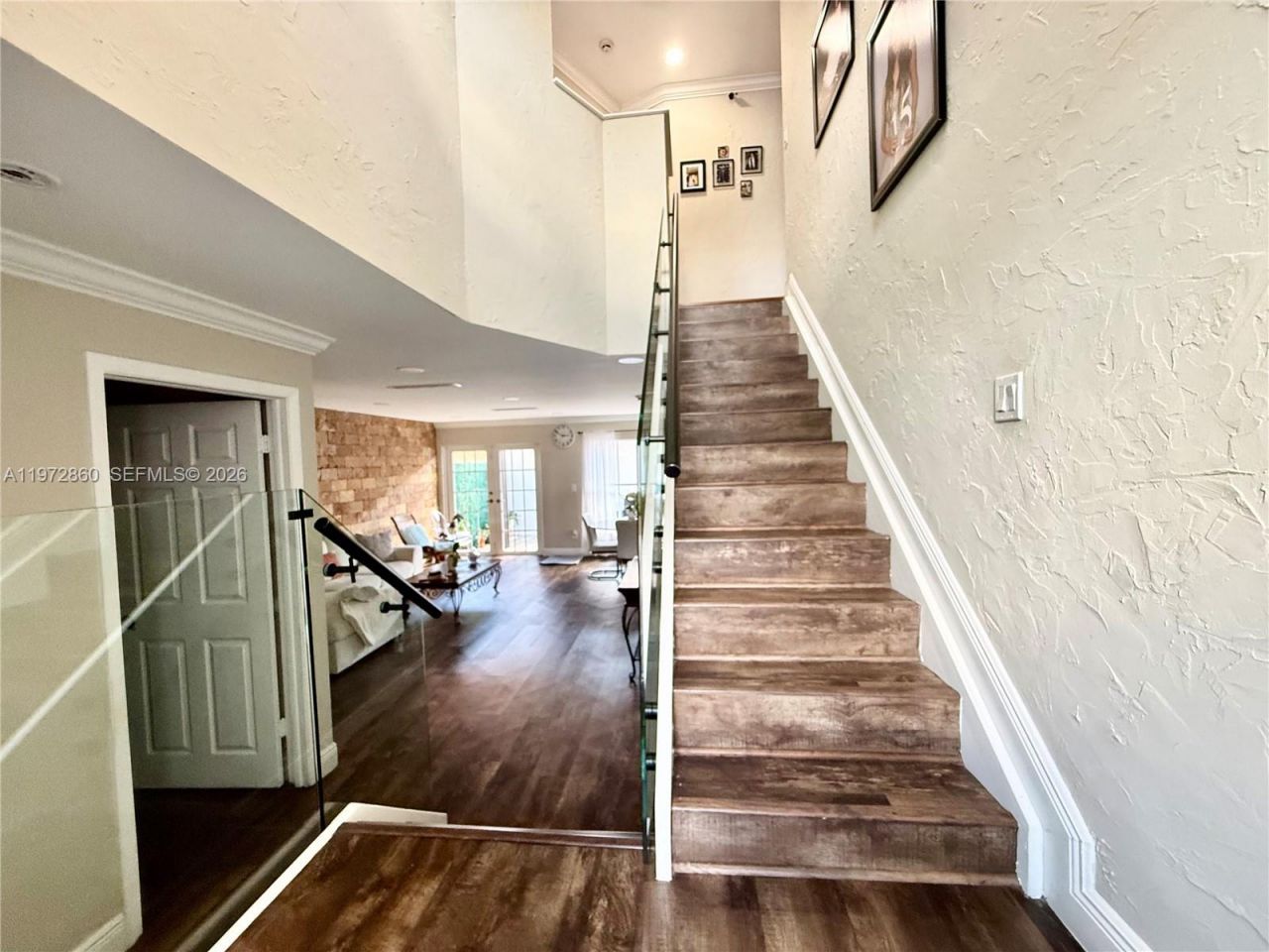 8648 NW 1st Ln, Miami, FL 33126 Photo