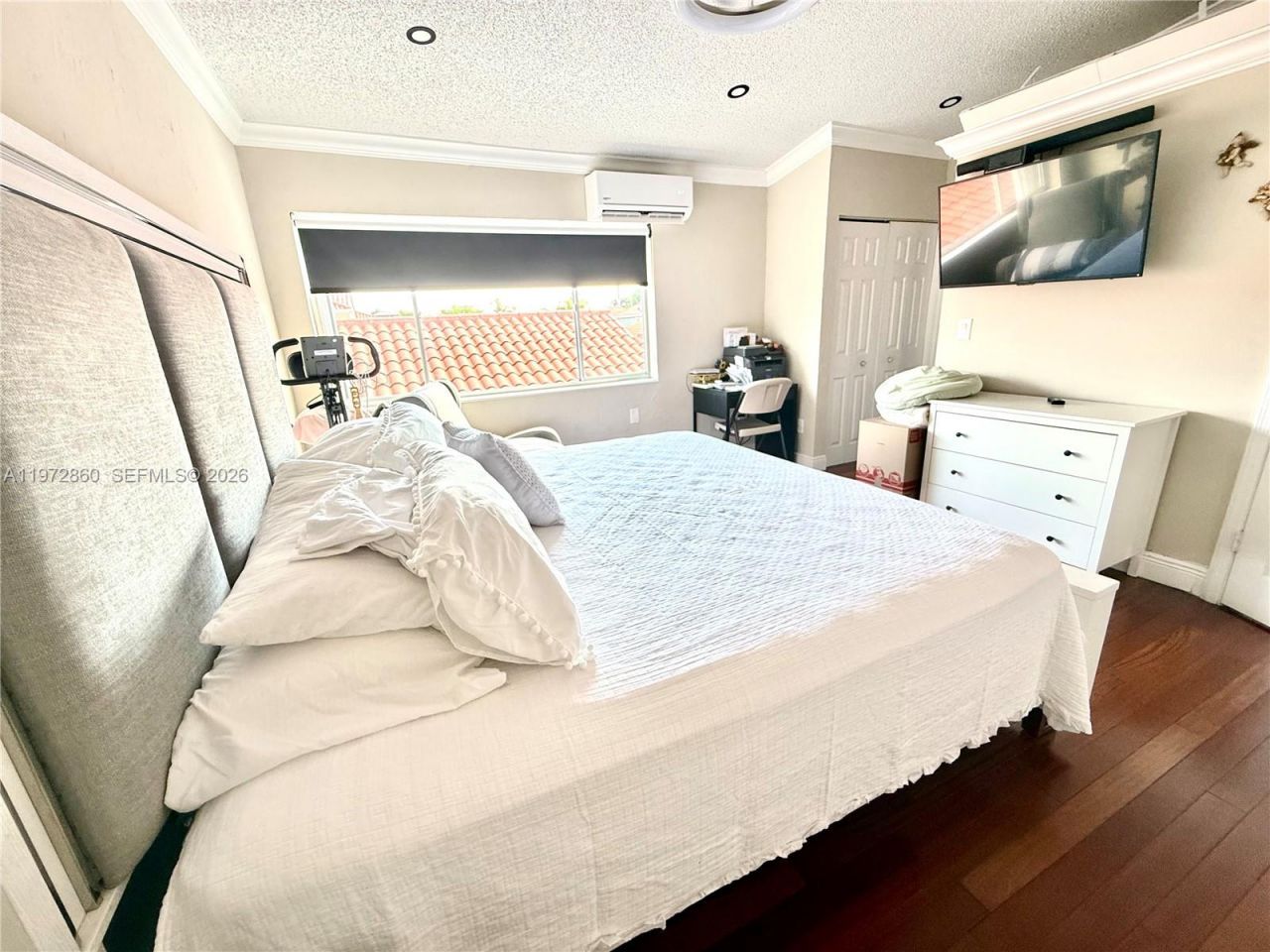 8648 NW 1st Ln, Miami, FL 33126 Photo