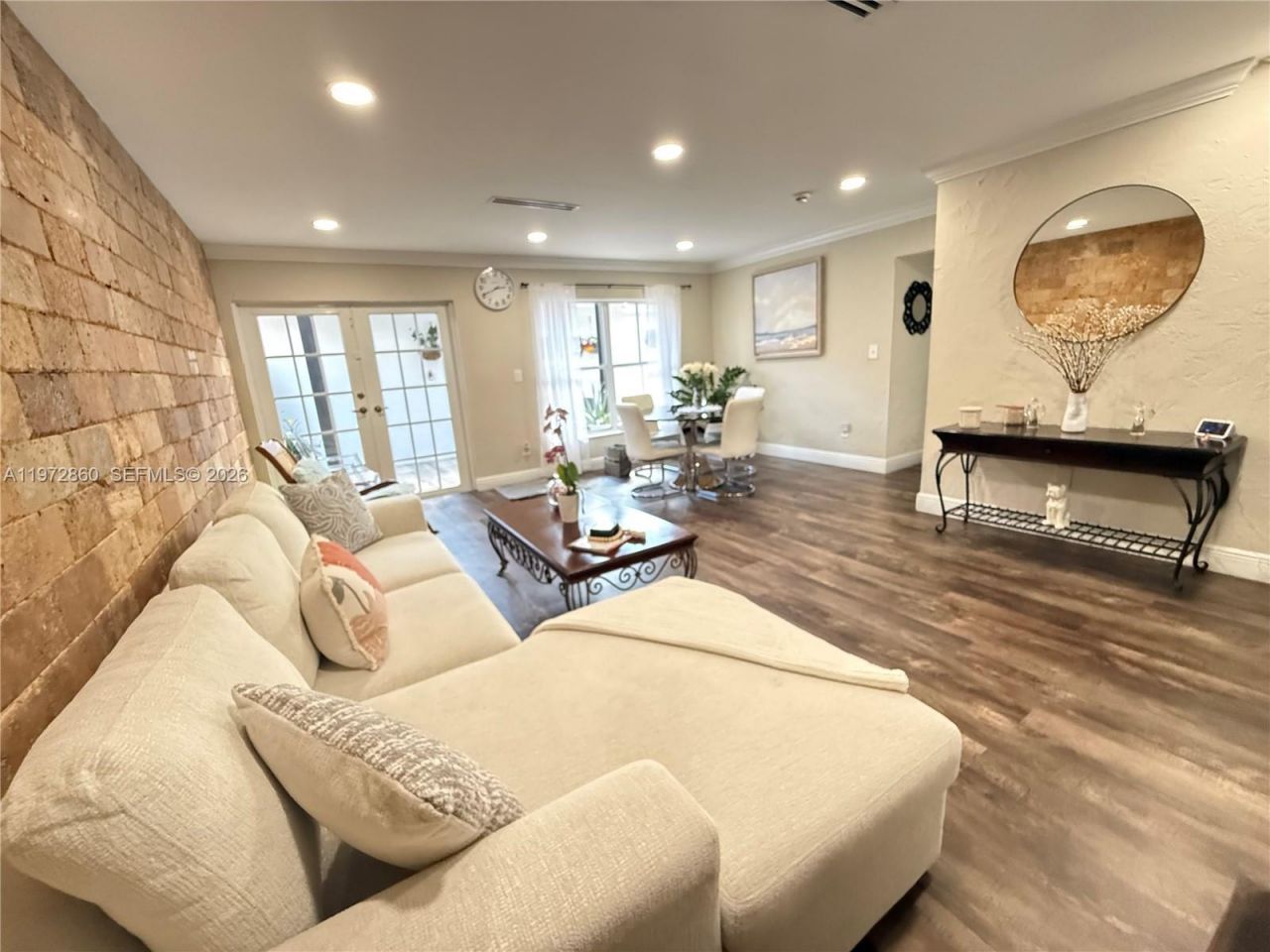 8648 NW 1st Ln, Miami, FL 33126 Photo