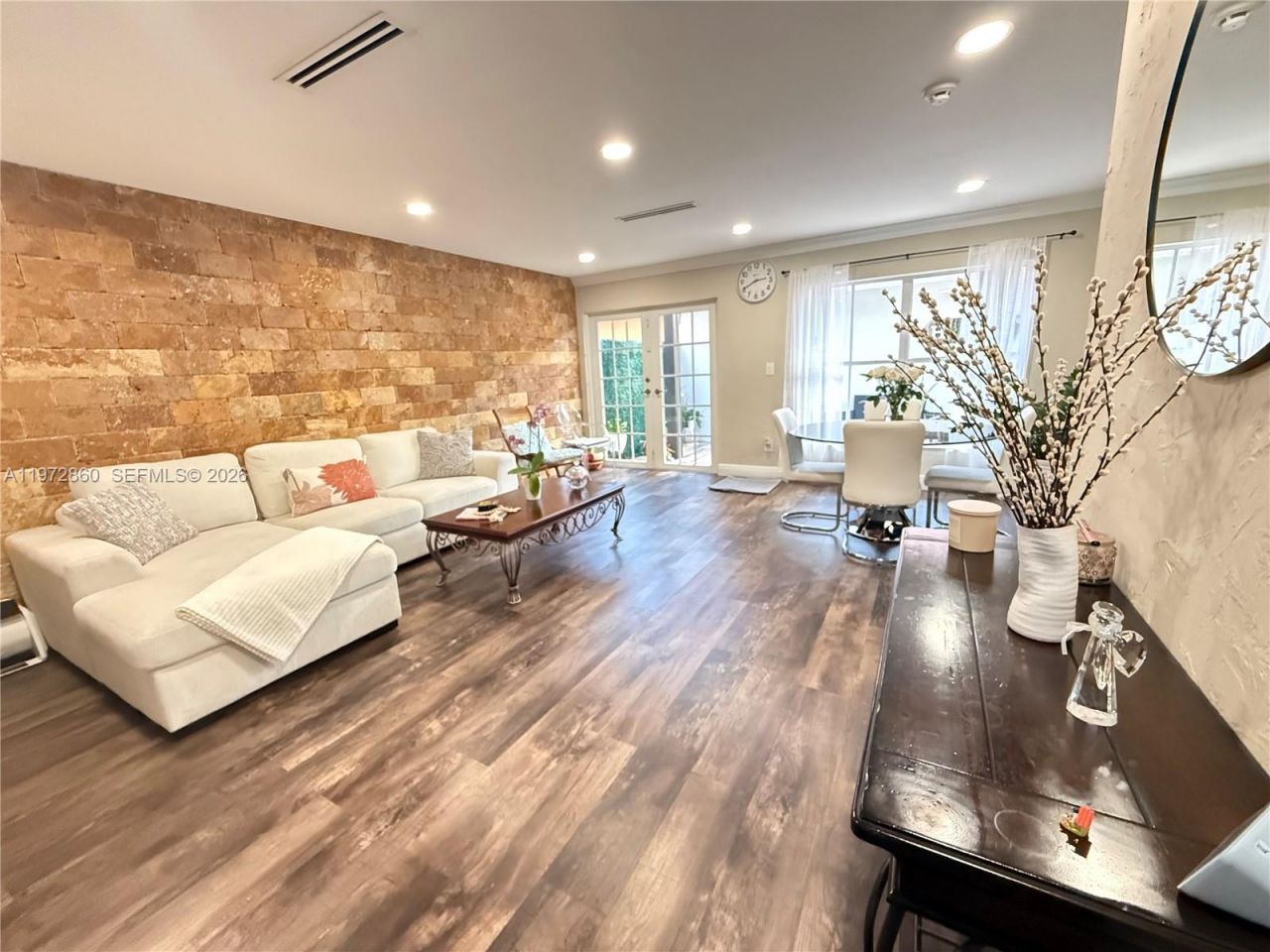 8648 NW 1st Ln, Miami, FL 33126 Photo