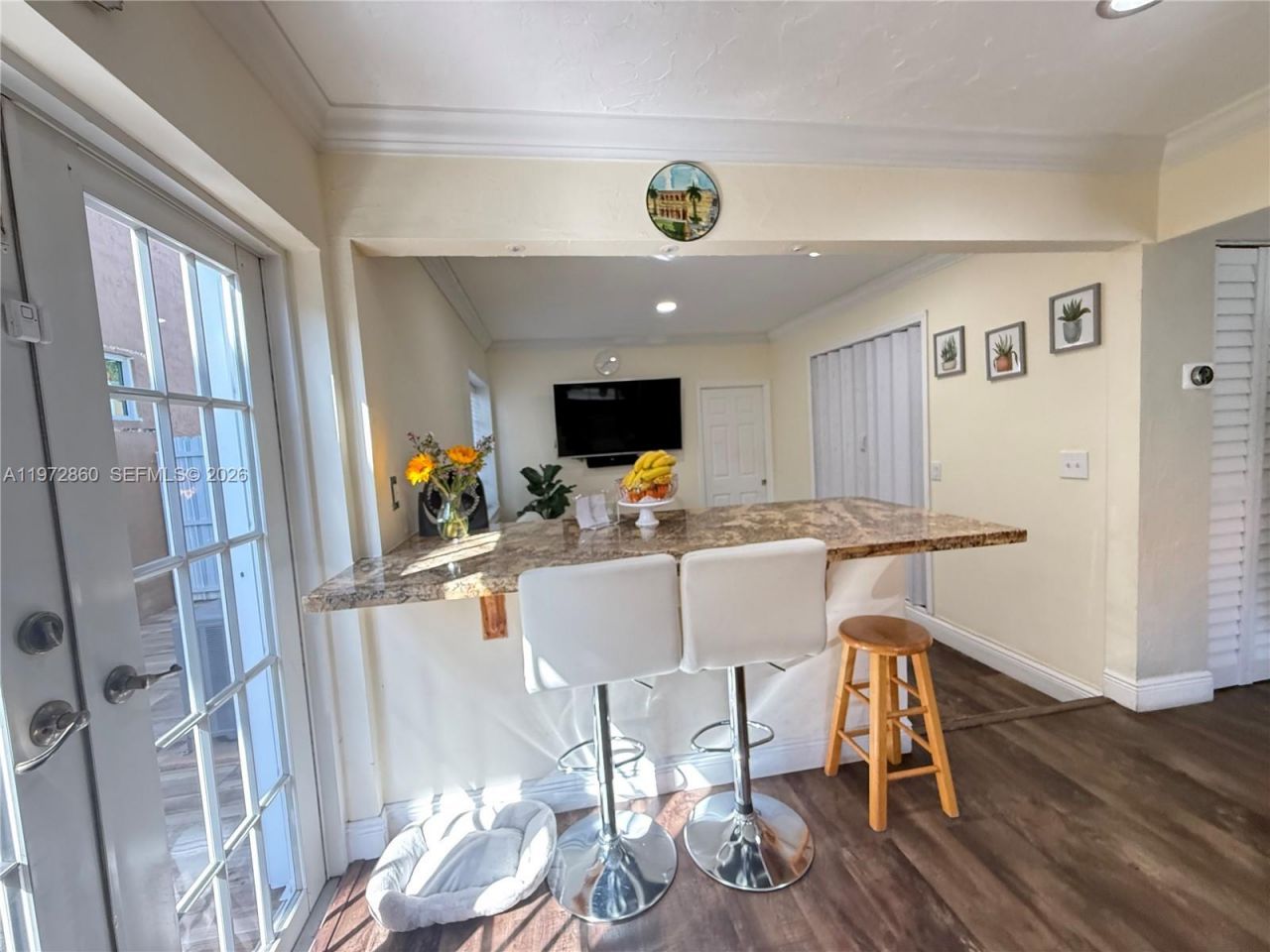 8648 NW 1st Ln, Miami, FL 33126 Photo