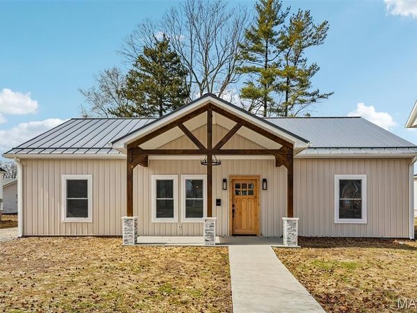 1517 N State Street , Litchfield, IL 62056