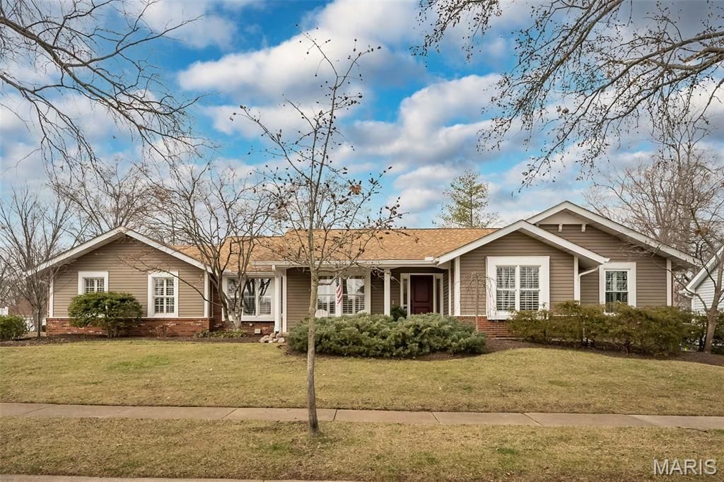 14569 Crossway Court, Chesterfield, MO 63017 Main Photo