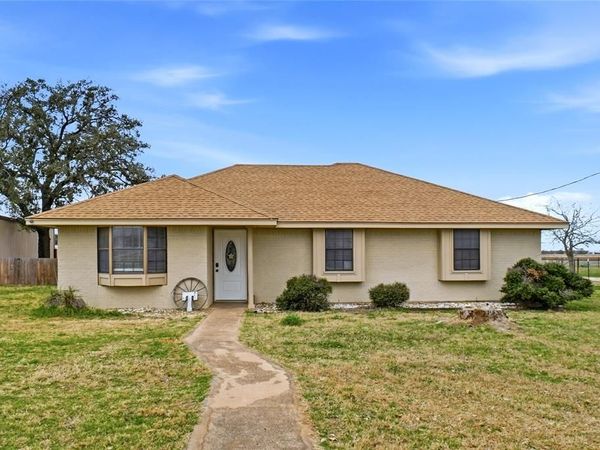 522 S Caddo Street, Lipan, TX 76462