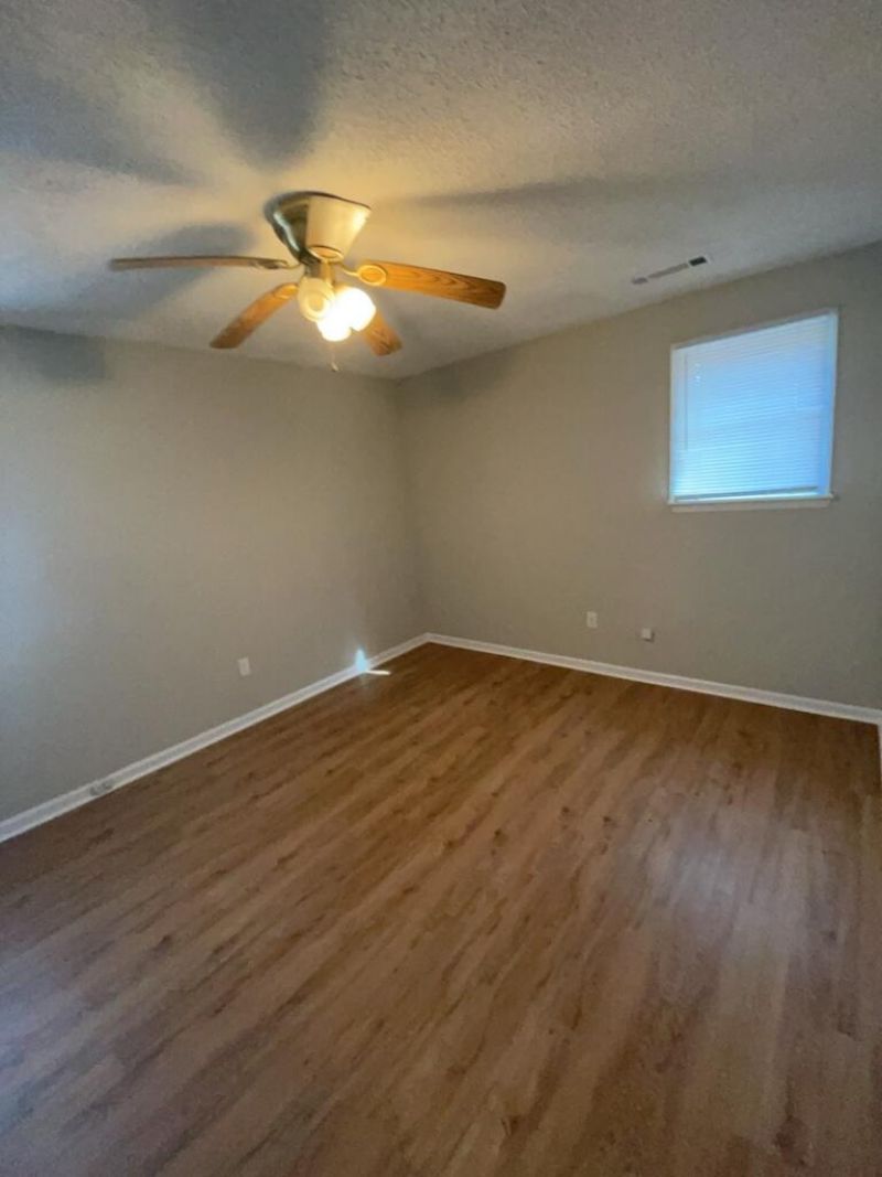 202 Barshay Drive Photo 17