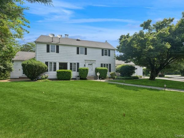 1250 Harbor Road , Hewlett Harbor, NY 11557