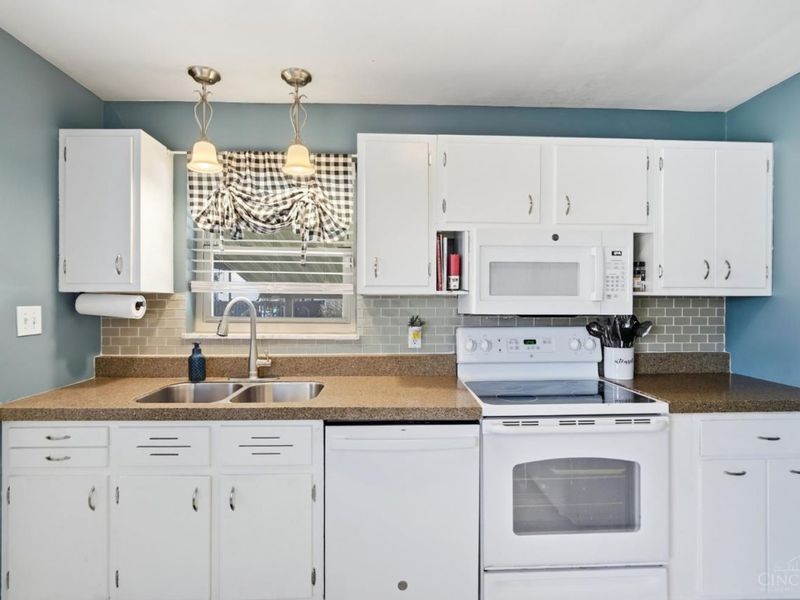 10514 Thornview Drive, Sharonville, OH 45241 Photo 12