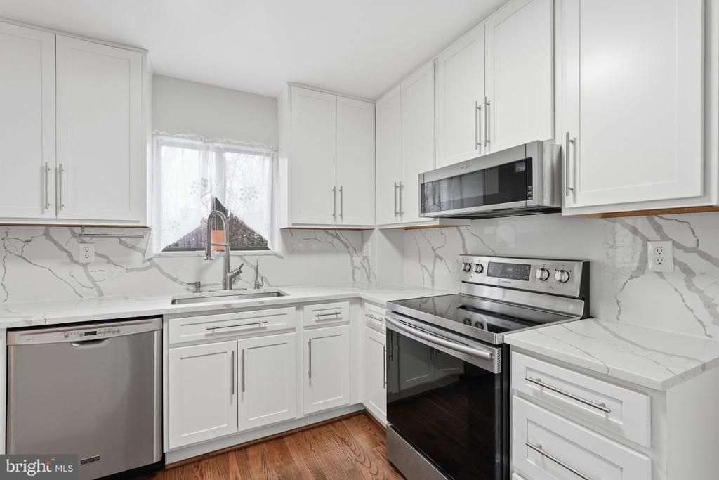 11825 Coopers Court, Reston, VA 20191 Main Photo