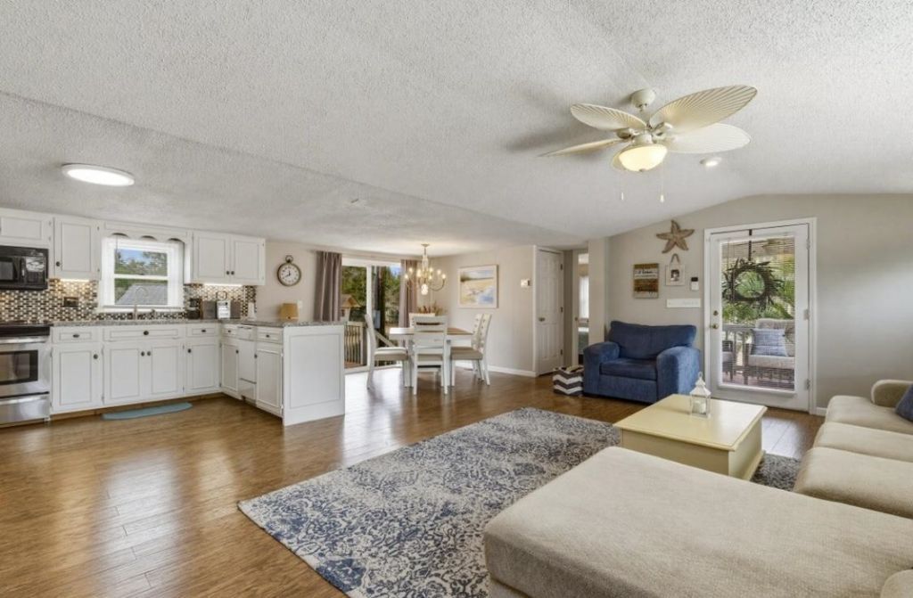 907 Horne Ave.  Photo 7