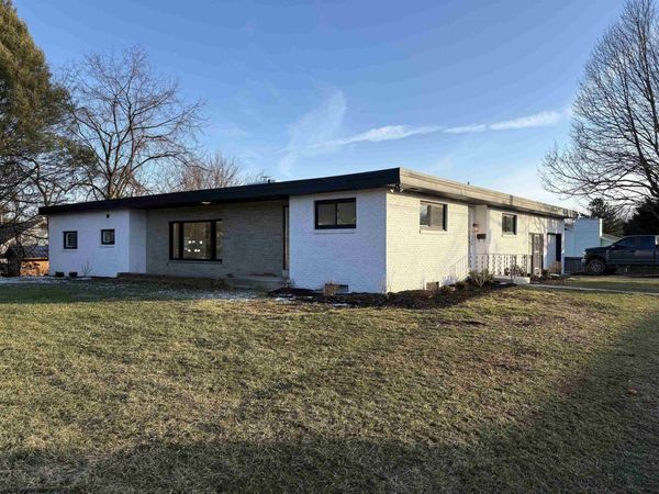 1206 Country Club Road, Fairmont, WV 26554