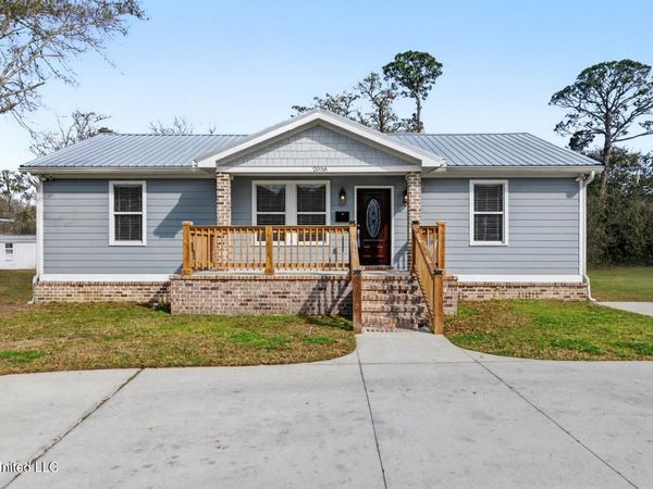 2058 Pascagoula Street, Pascagoula, MS 39567