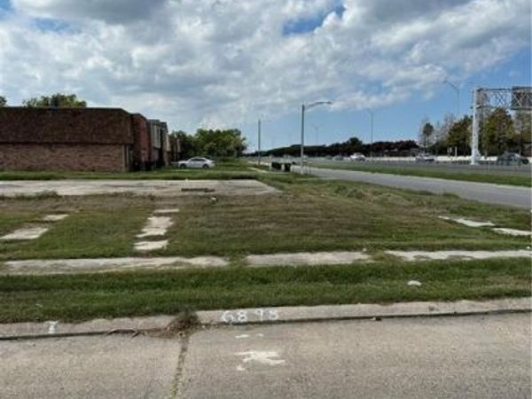 6898 PARC BRITTANY Boulevard, New Orleans, LA 70126