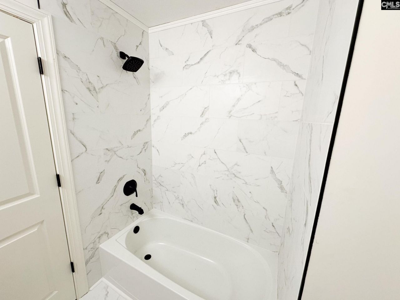 393 Blythe Creek Drive  Photo 17