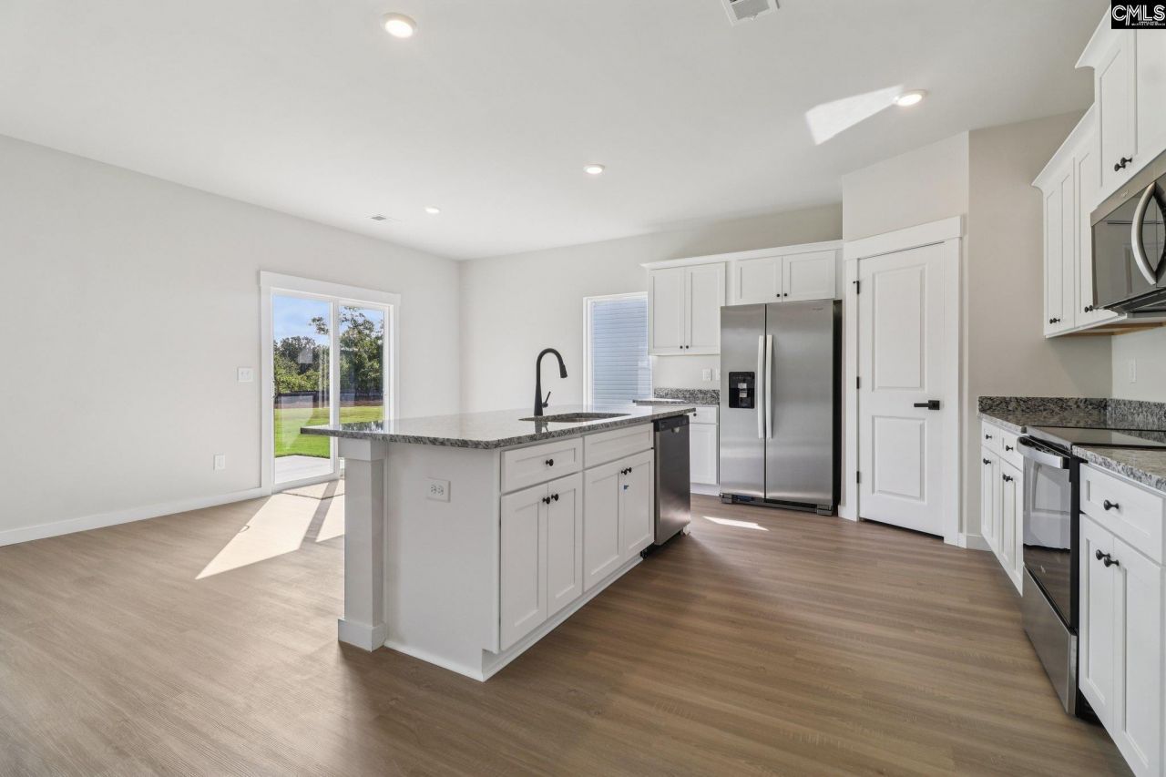 102 Sundew Road  Photo 4