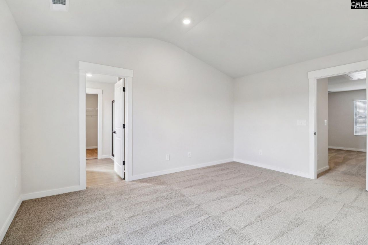 102 Sundew Road  Photo 7