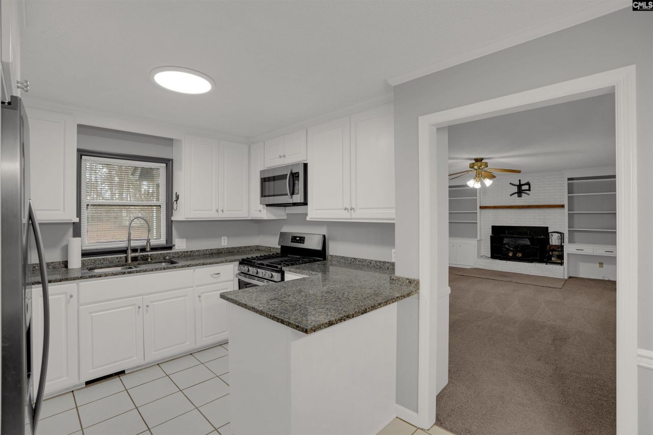 2810 Shampy Street  Photo 10