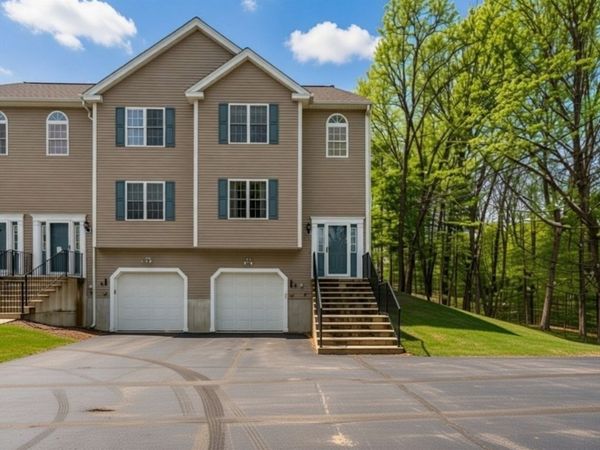 218 Hartford Ave E, Unit 218, Uxbridge, MA 01569