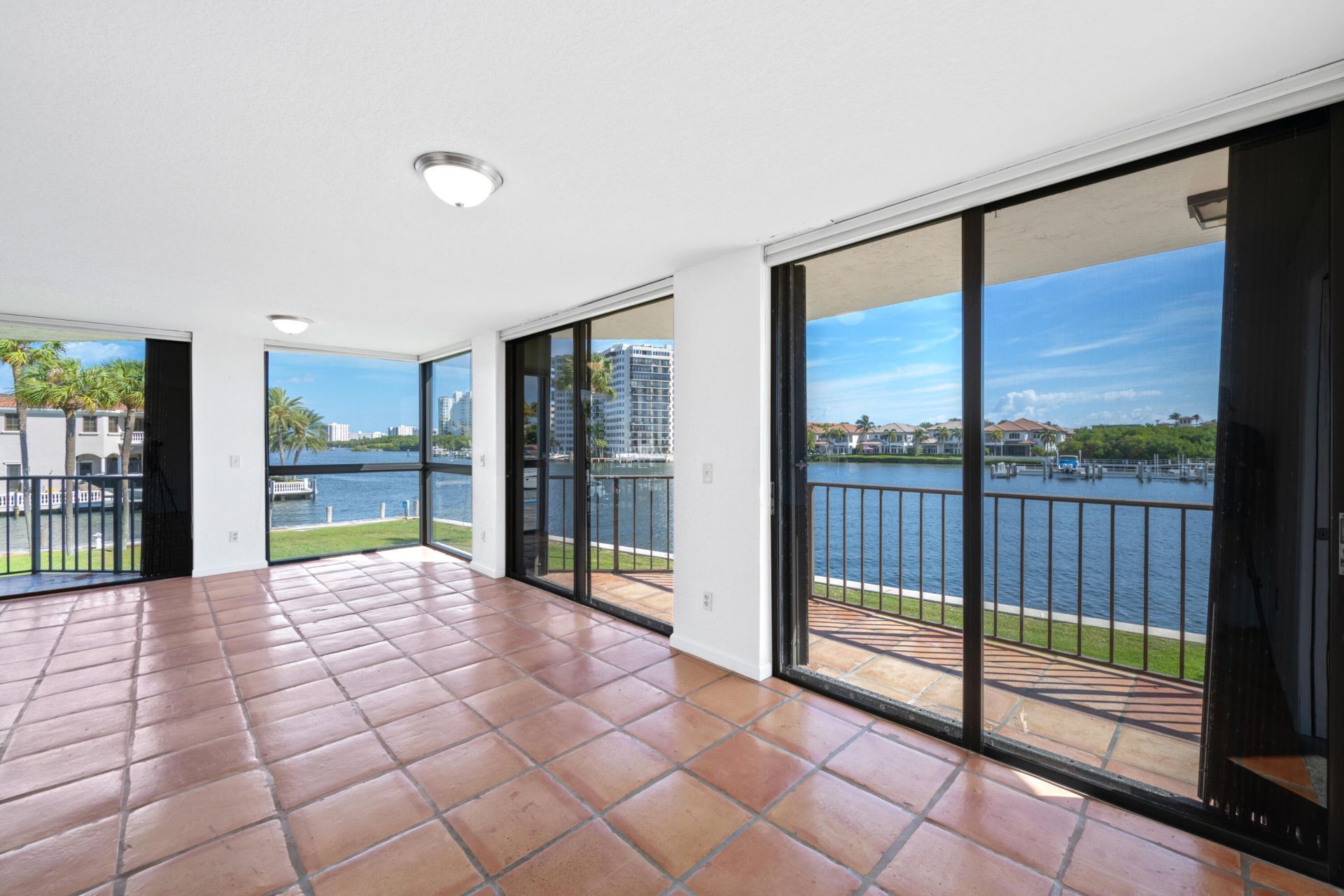 899 Jeffery Street, Unit 214, Boca Raton, FL 33487 Photo