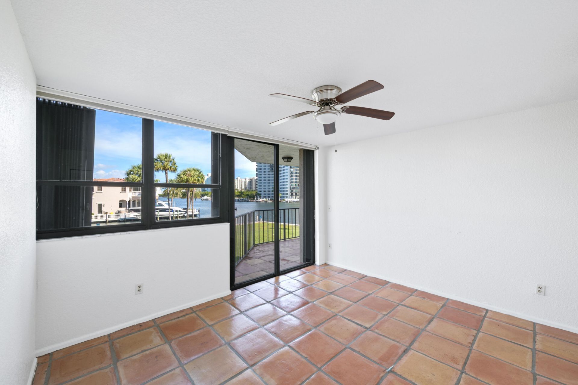 899 Jeffery Street, Unit 214, Boca Raton, FL 33487 Photo