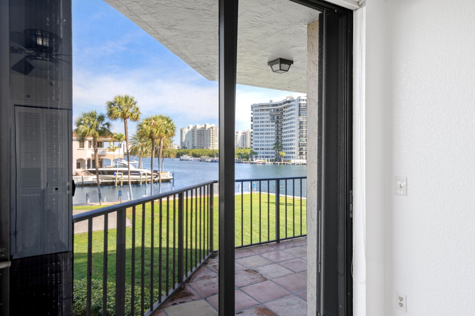 899 Jeffery Street, Unit 214, Boca Raton, FL 33487 Photo