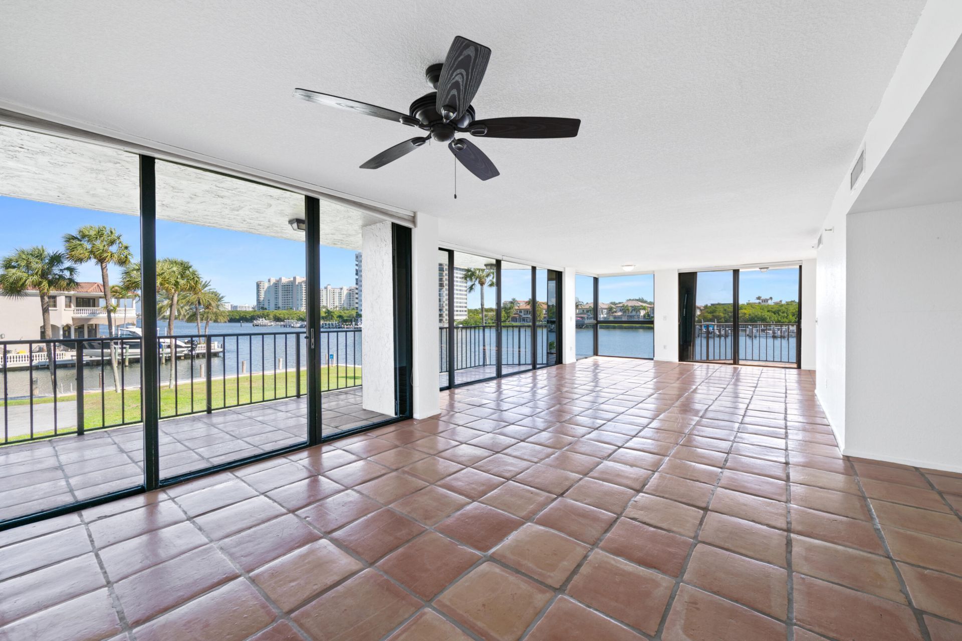 899 Jeffery Street, Unit 214, Boca Raton, FL 33487 Photo