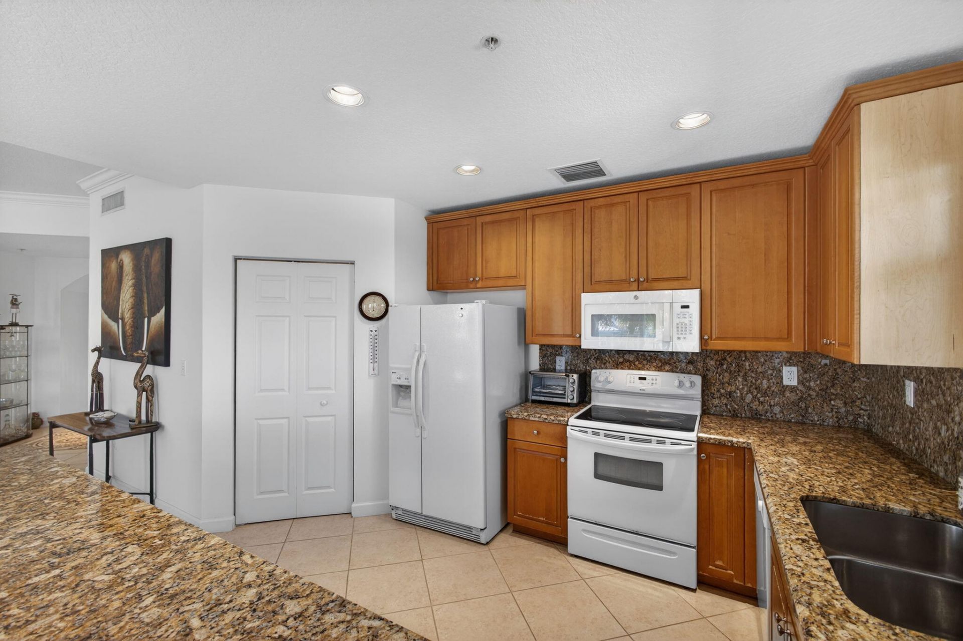 800 Juno Ocean Walk, Unit 304, Juno Beach, FL 33408 Photo