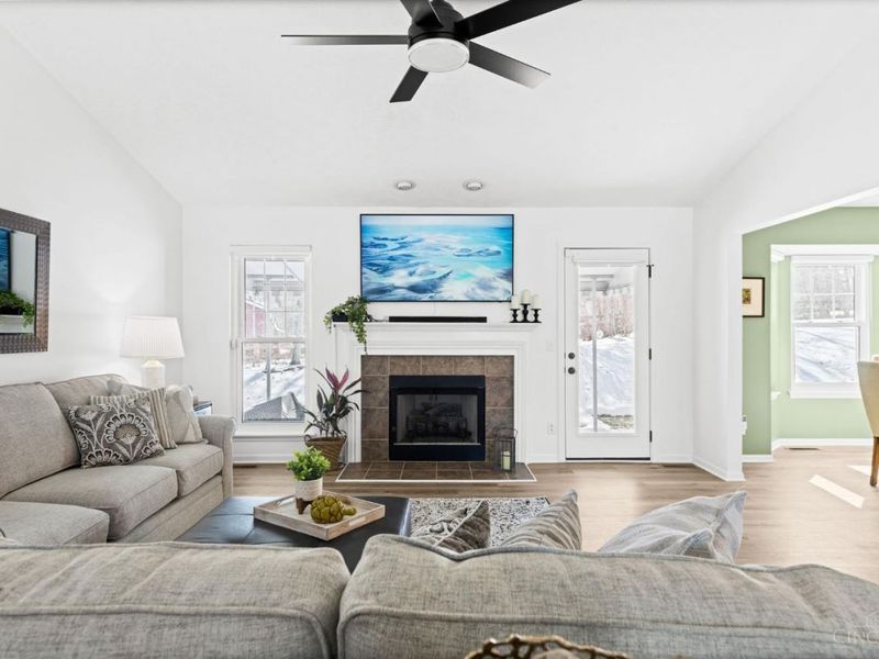 1065 Dunstan Court, Hamilton Twp, OH 45152 Photo 6