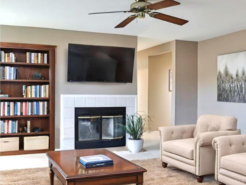 492 Mapleleaf Drive, Unit F, Union Twp, OH 45255 Photo 11