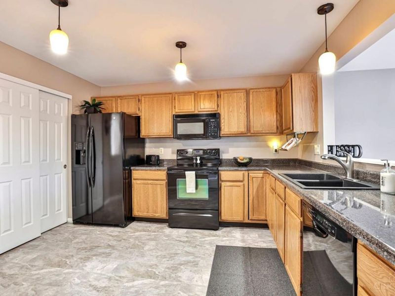 492 Mapleleaf Drive, Unit F, Union Twp, OH 45255 Photo 16